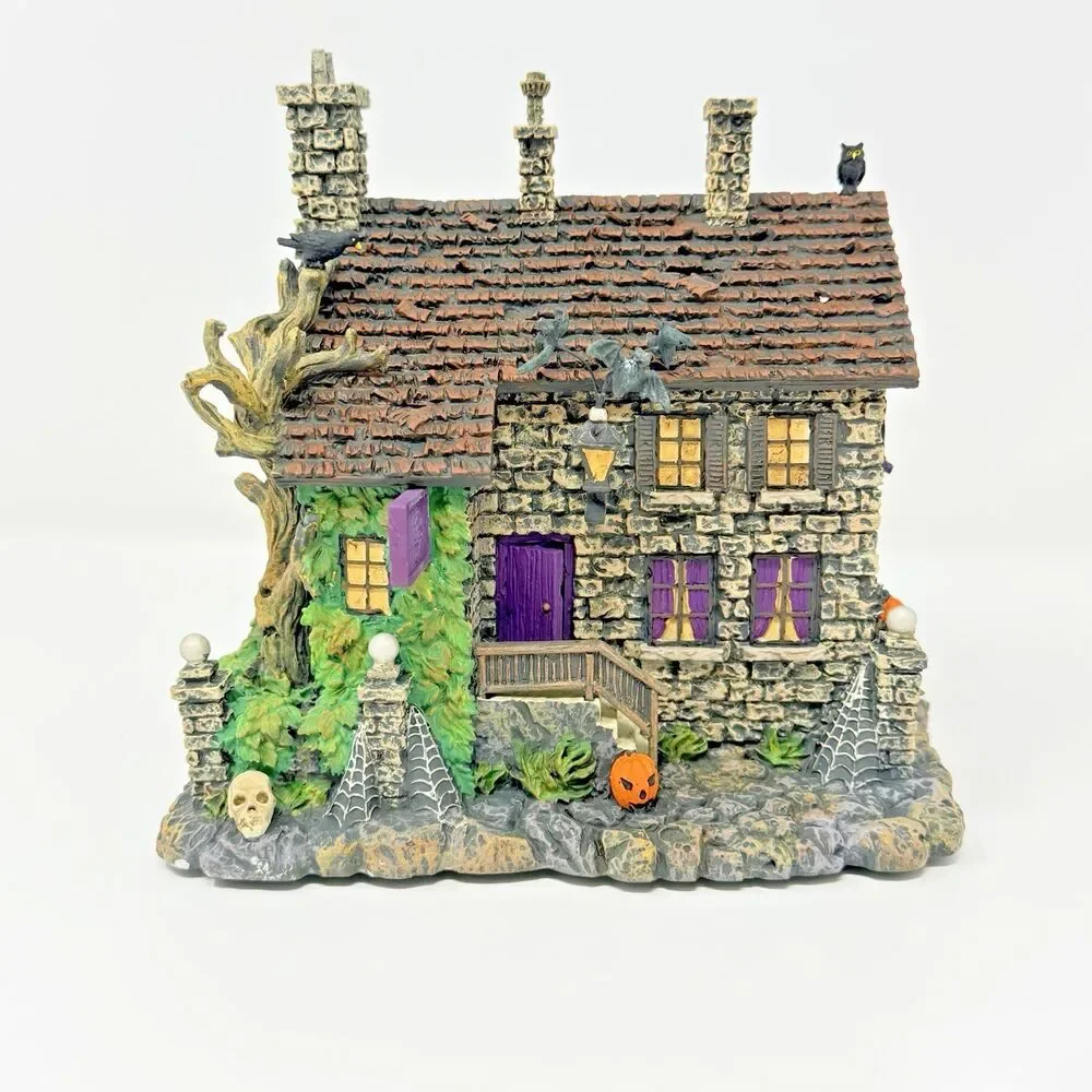 Hawthorne Village Universal Monsters Invisible Man's Inn A1507 2005 Retired COA